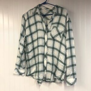 Market & Spruce Green and White Plaid Button-Up Shirt Long Sleeve Medium